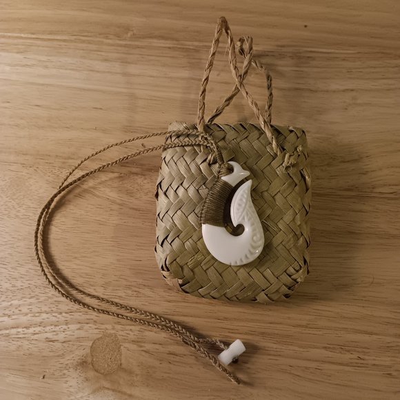 Bound Engraved Matau Handcrafted Bone Pendant - Picture 11 of 11